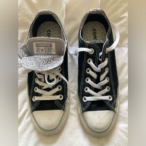 Converse Low Double-Tongue Women’s size 8 (EUC)